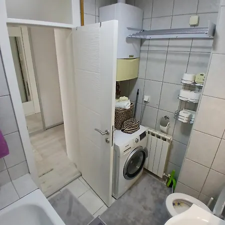 Apartment 4th Floor *
