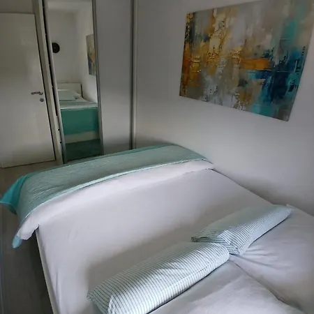 Apartment 4th Floor *